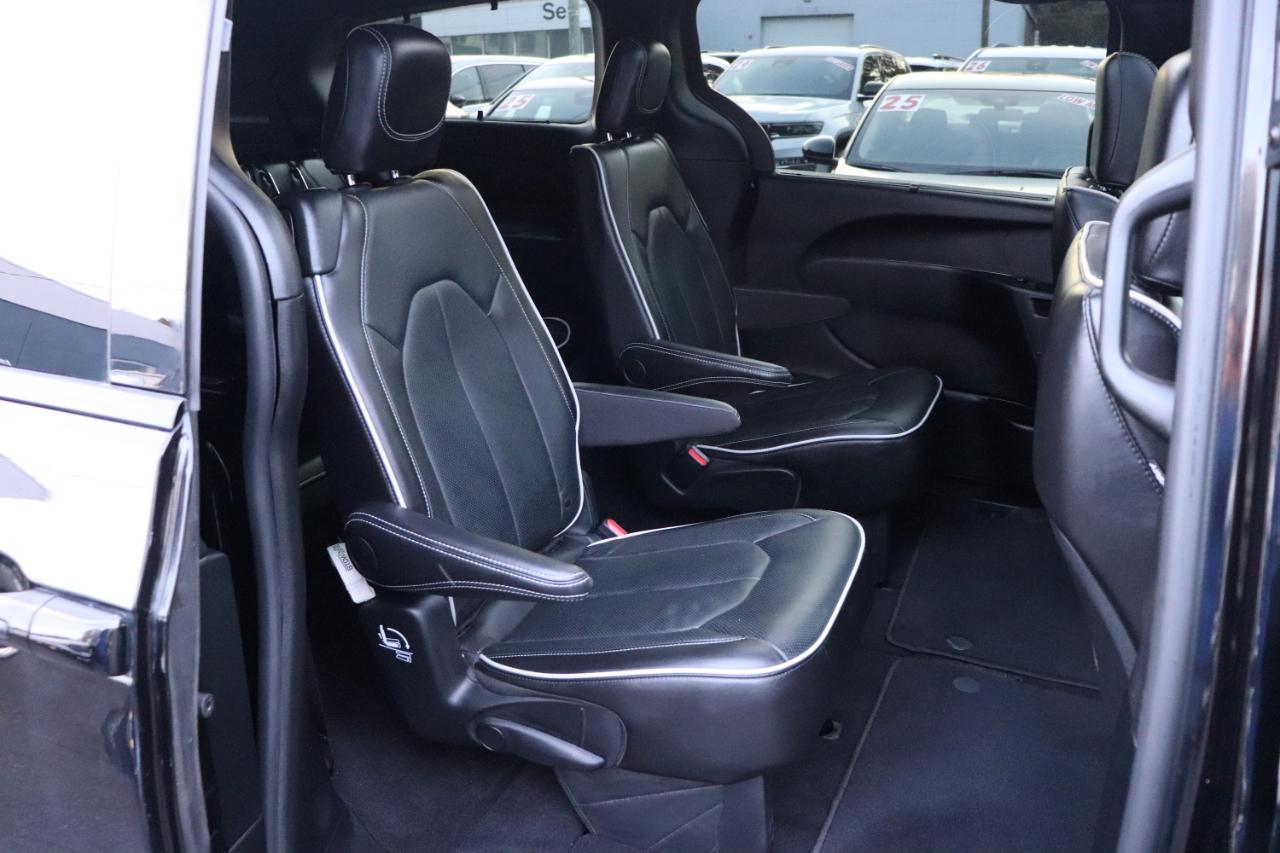 Chrysler Pacifica Limited FWD 2025