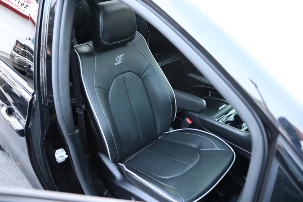 Chrysler Pacifica Limited FWD 2025