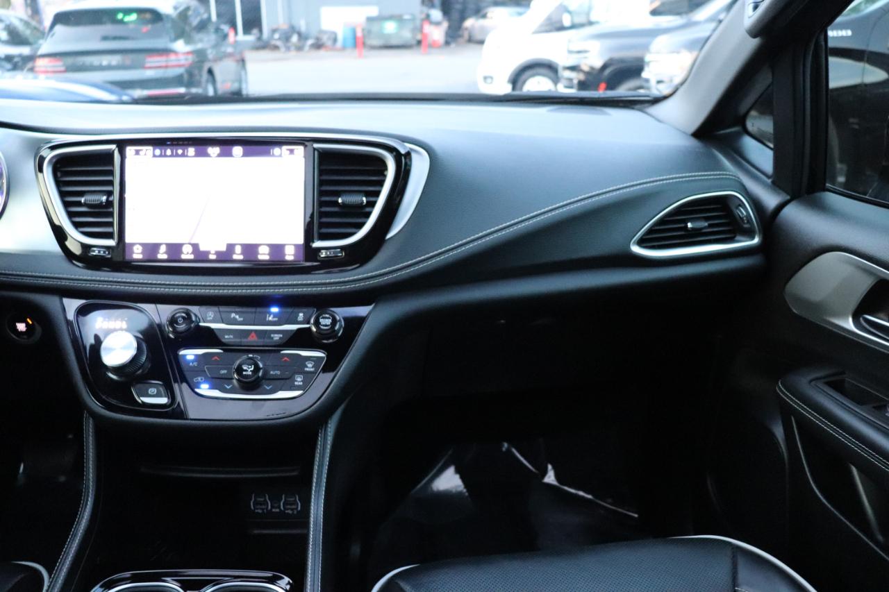 Chrysler Pacifica Limited FWD 2025