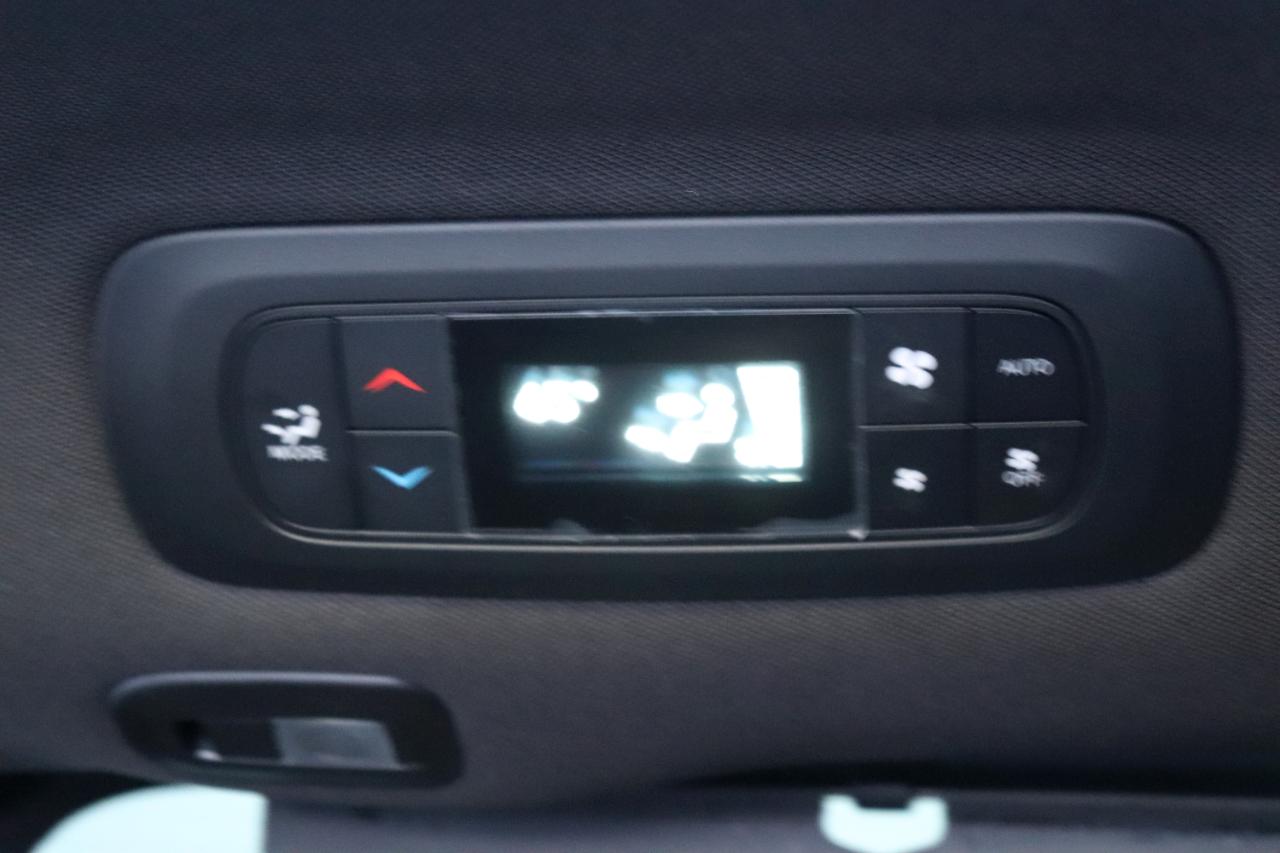 Chrysler Pacifica Limited FWD 2025