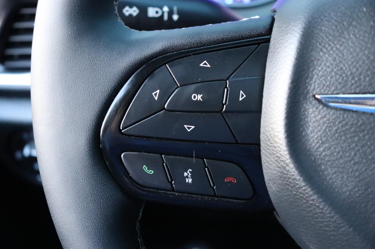 Chrysler Pacifica Limited FWD 2025