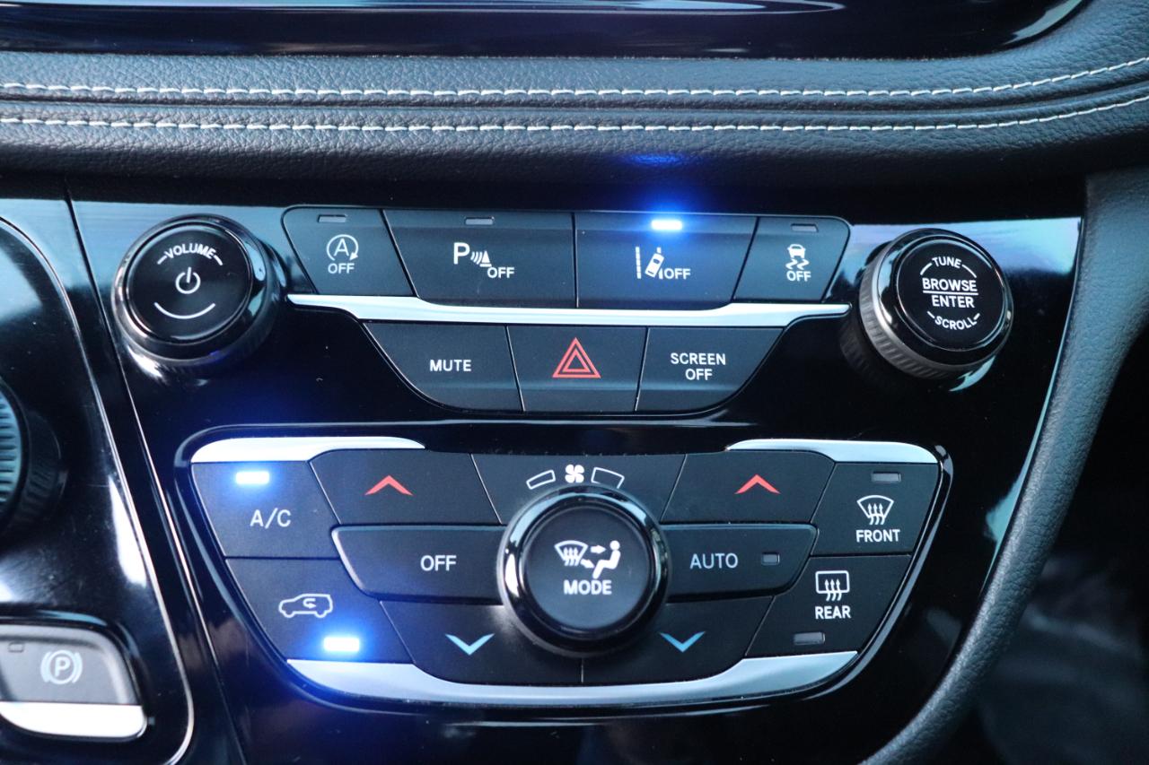Chrysler Pacifica Limited FWD 2025
