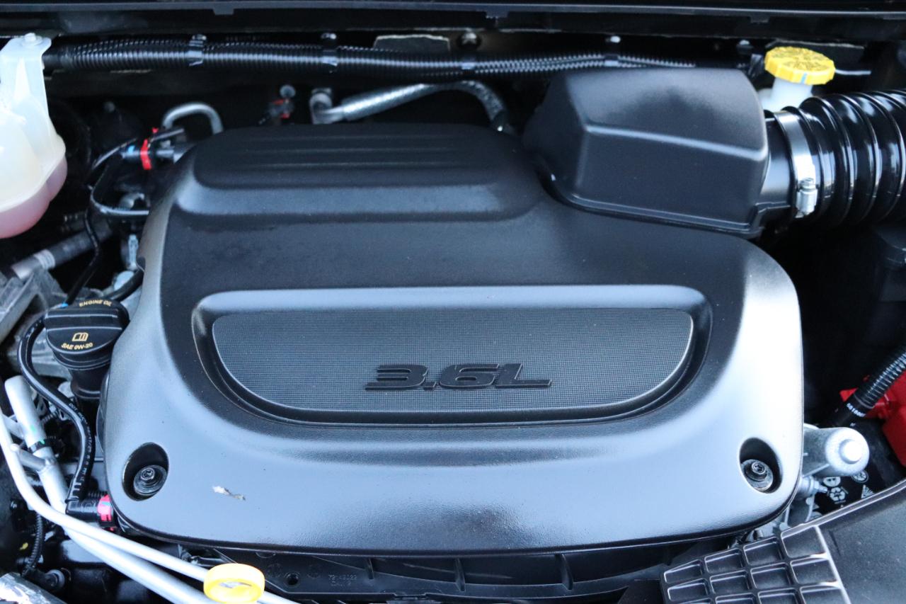Chrysler Pacifica Limited FWD 2025