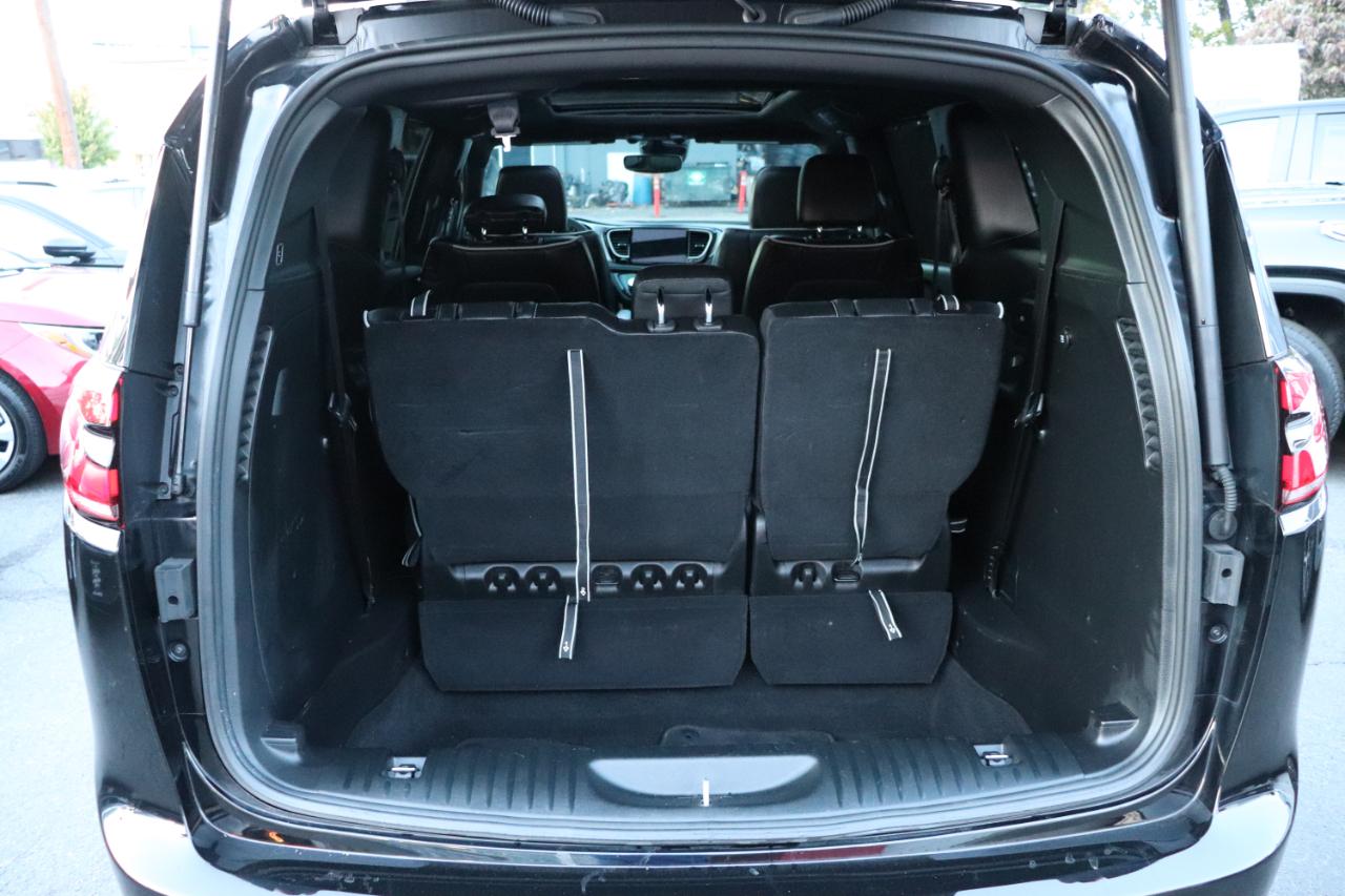 Chrysler Pacifica Limited FWD 2025