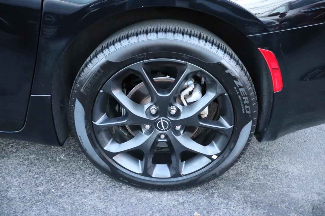 Chrysler Pacifica Limited FWD 2025