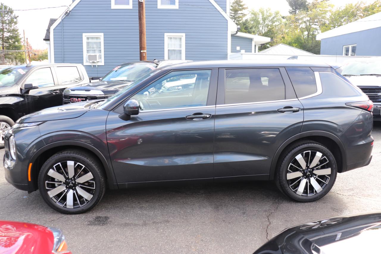 Mitsubishi Outlander SE FWD 2025