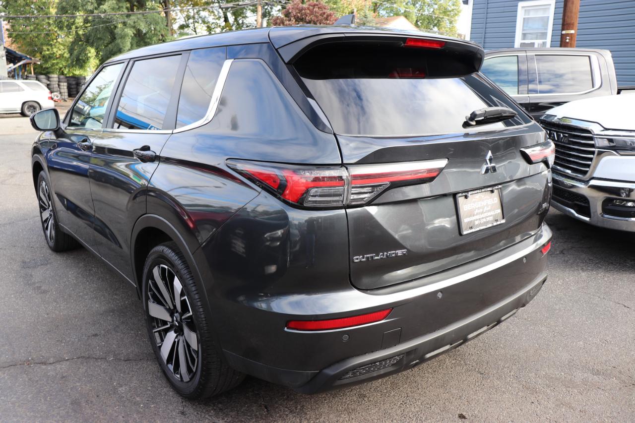 Mitsubishi Outlander SE FWD 2025