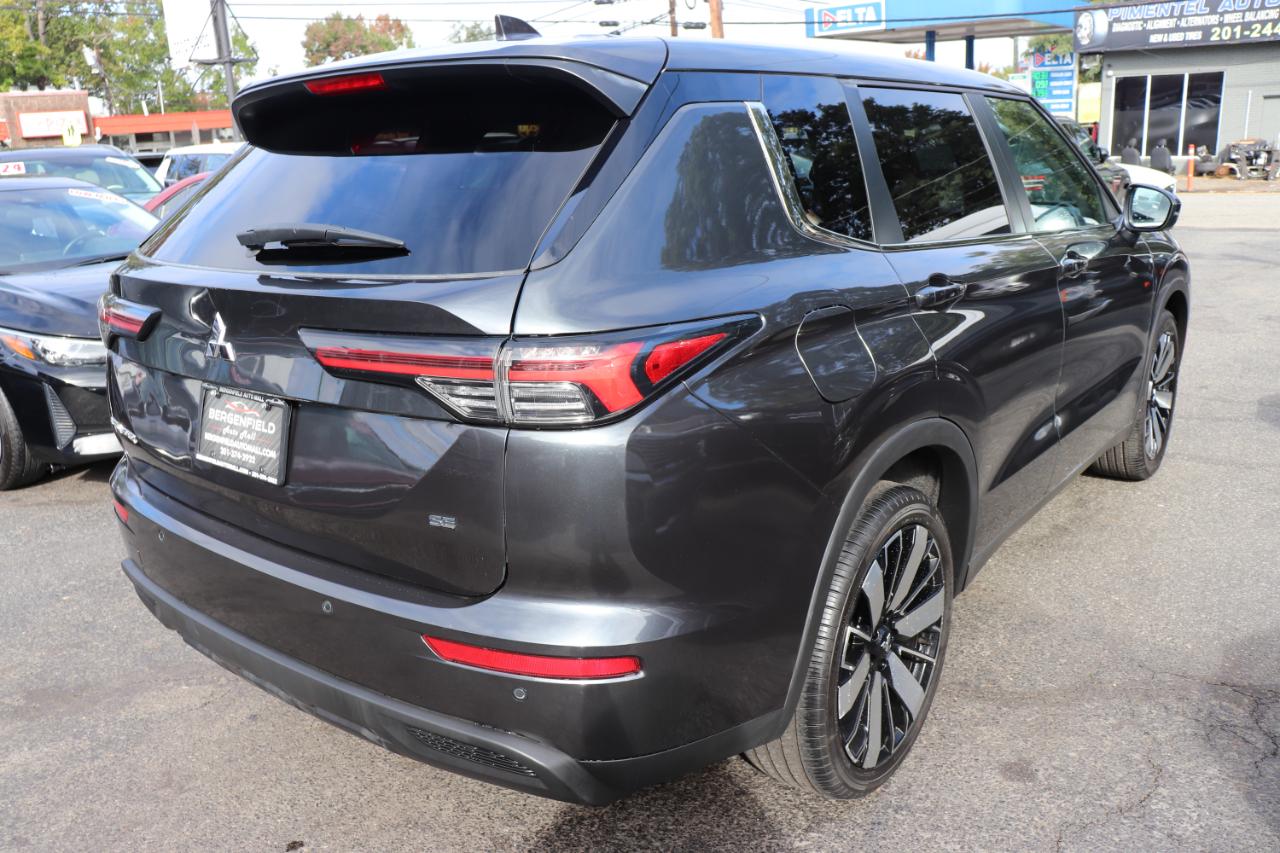 Mitsubishi Outlander SE FWD 2025
