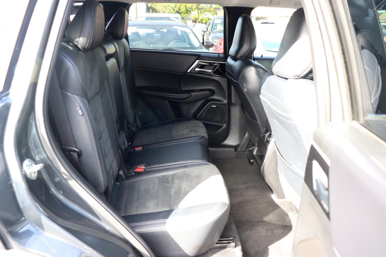 Mitsubishi Outlander SE FWD 2025