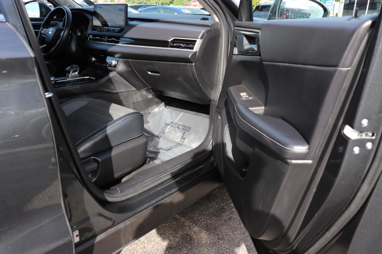 Mitsubishi Outlander SE FWD 2025