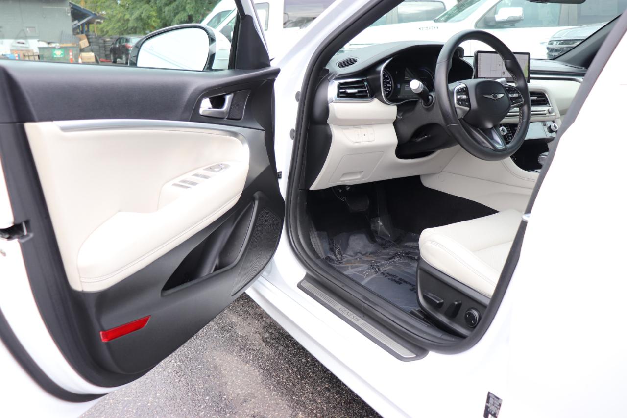 Genesis G70 2.5T AWD 2025