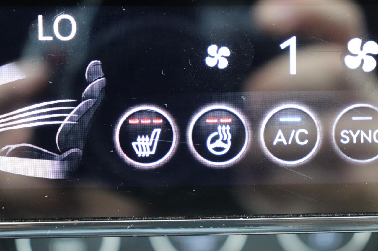 Genesis G70 2.5T AWD 2025