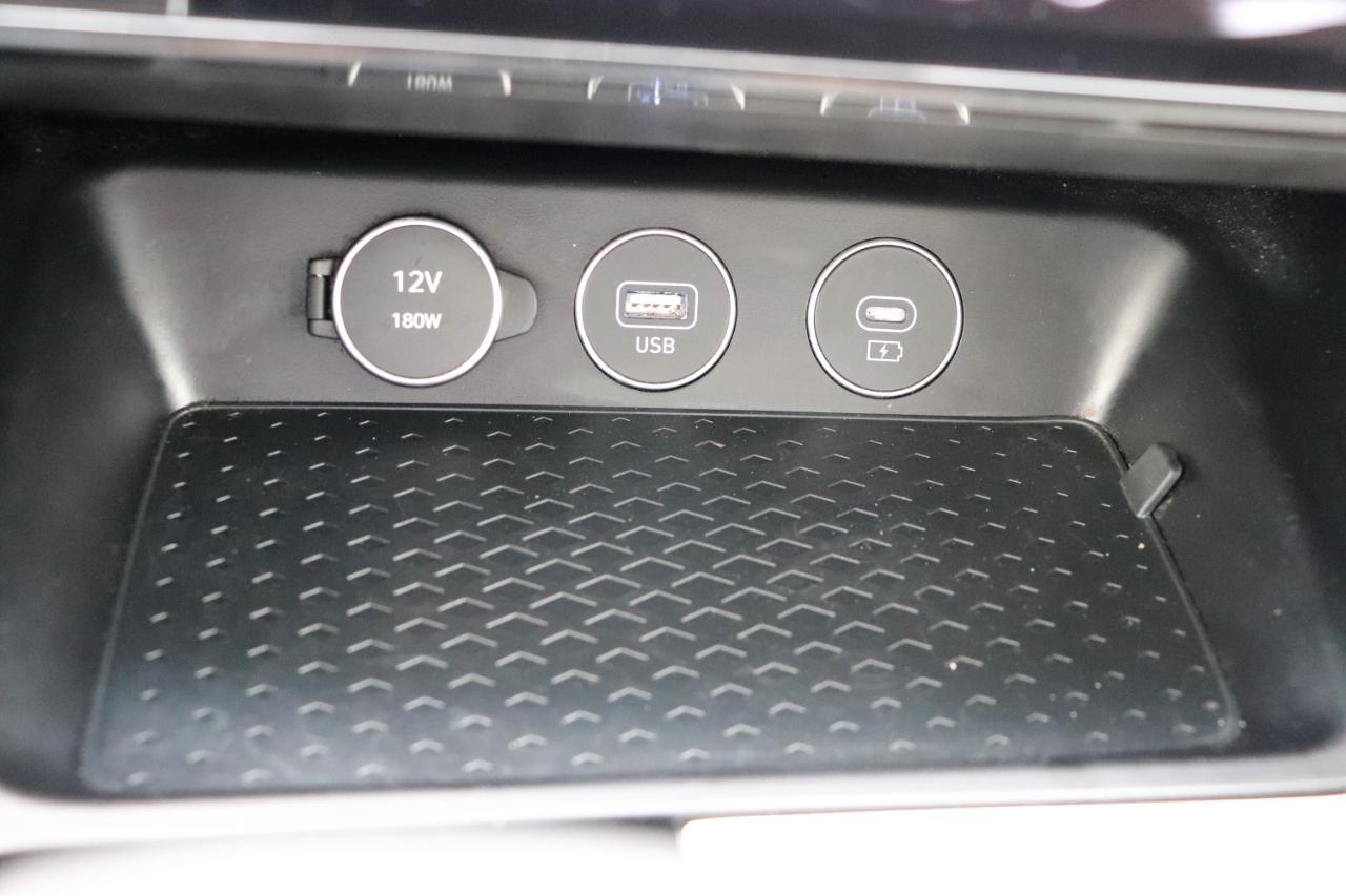 Genesis G70 2.5T AWD 2025
