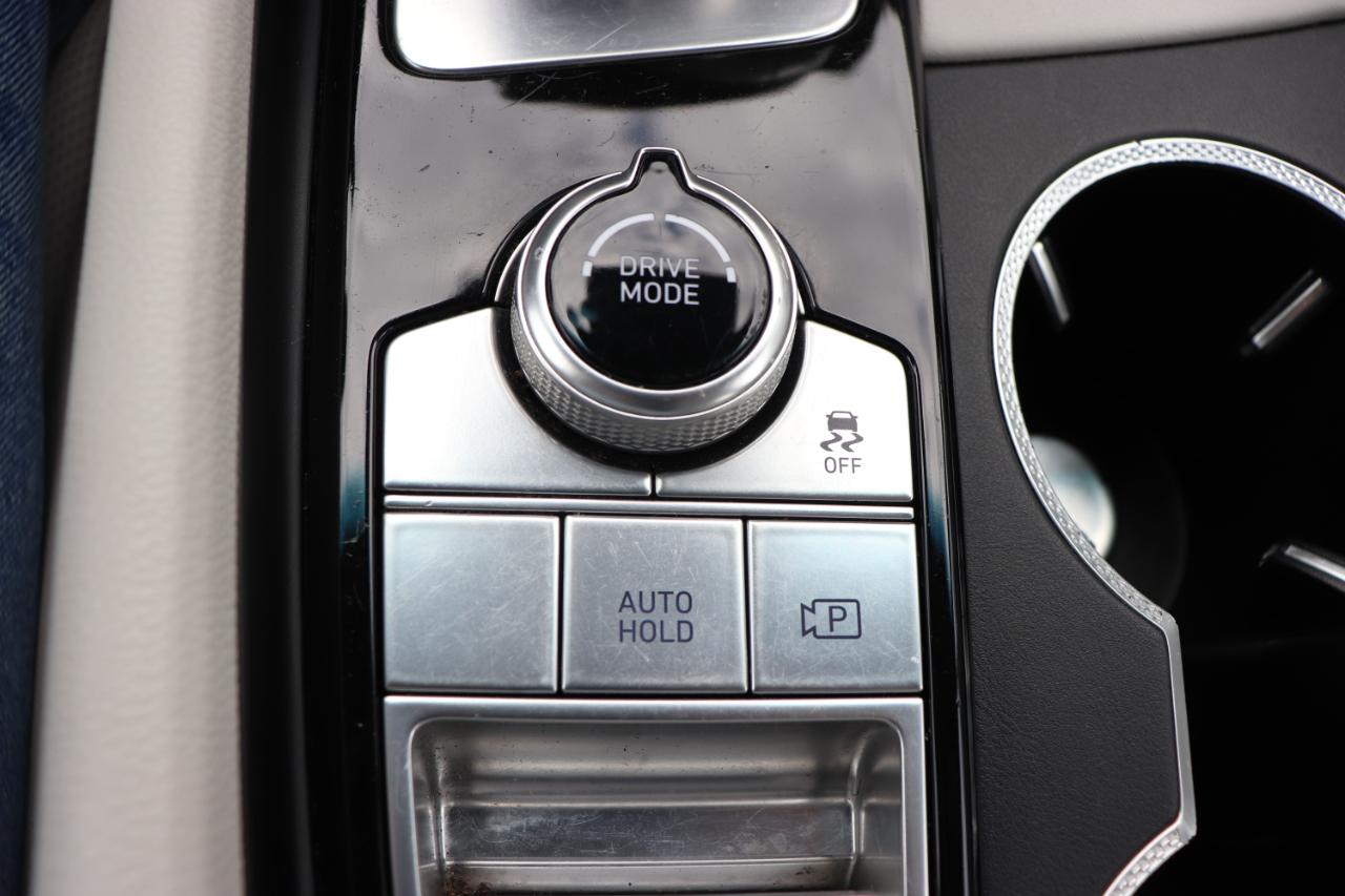Genesis G70 2.5T AWD 2025