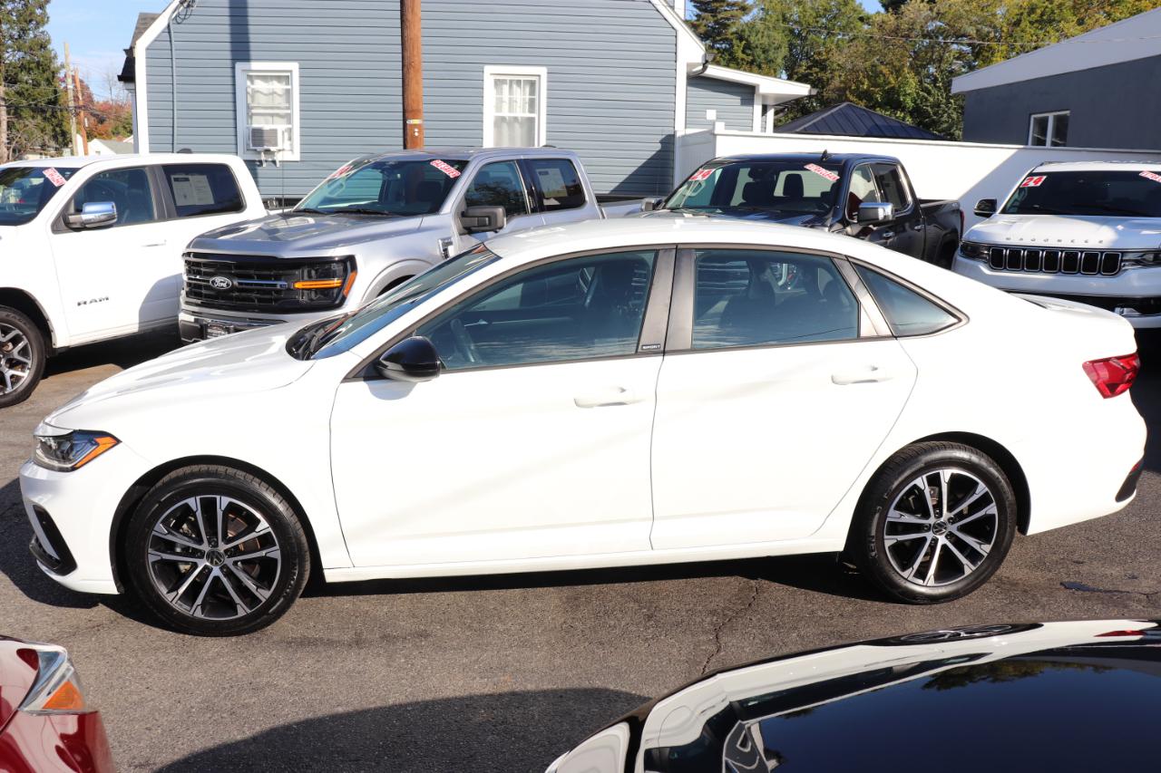 Volkswagen Jetta Sport Auto 2025