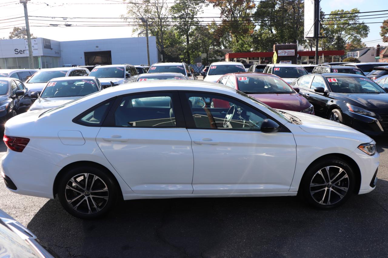 Volkswagen Jetta Sport Auto 2025
