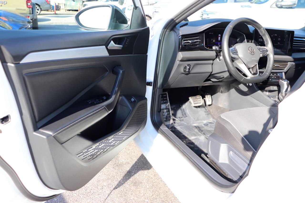 Volkswagen Jetta Sport Auto 2025