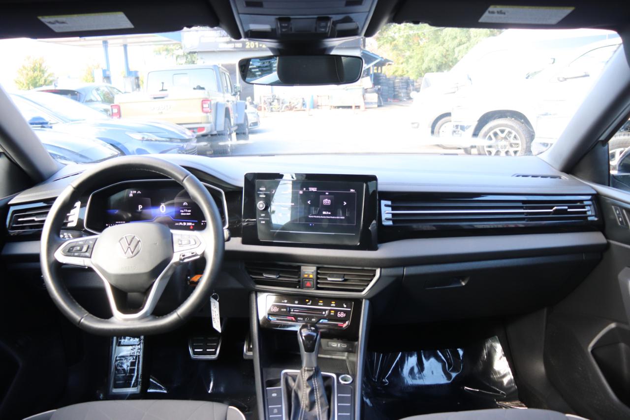 Volkswagen Jetta Sport Auto 2025