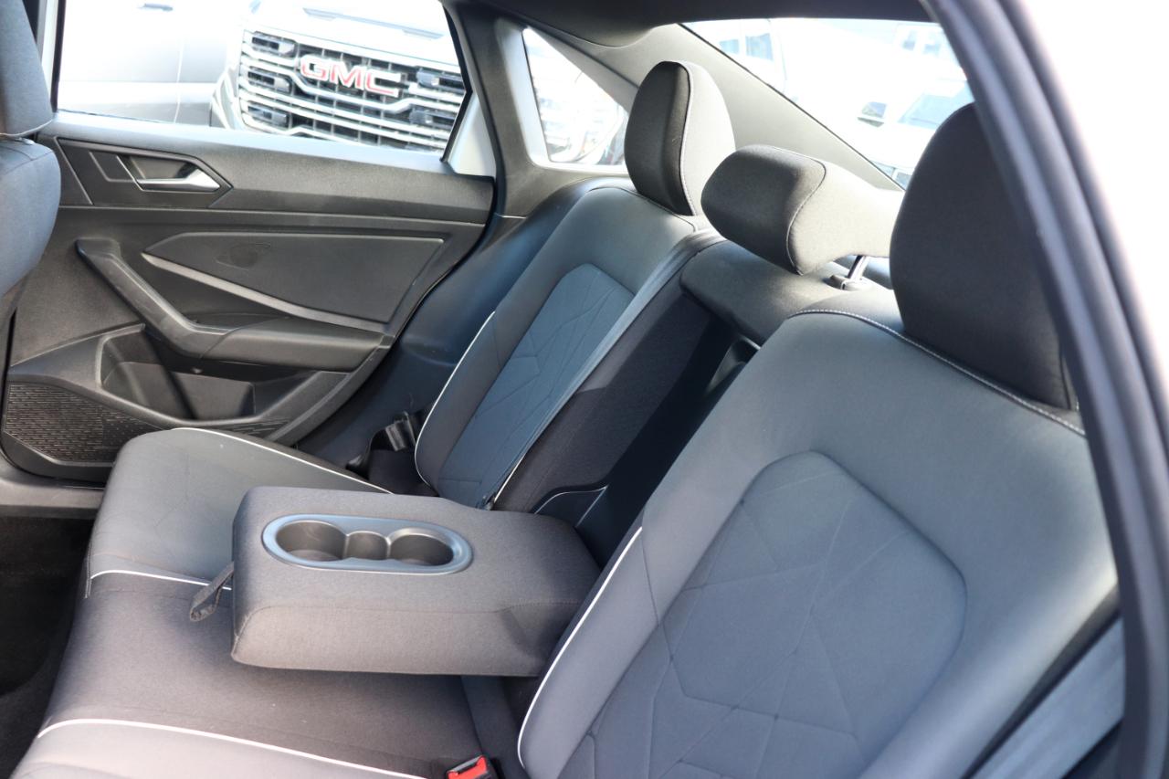 Volkswagen Jetta Sport Auto 2025