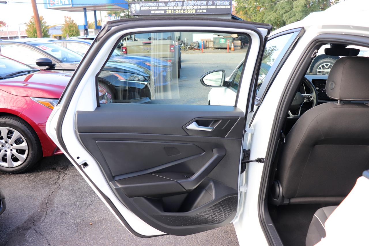 Volkswagen Jetta Sport Auto 2025