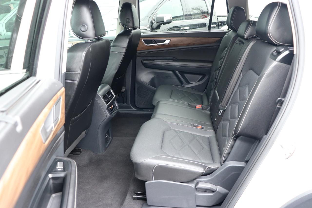 Volkswagen Atlas 2.0T SE w/Technology FWD 2025