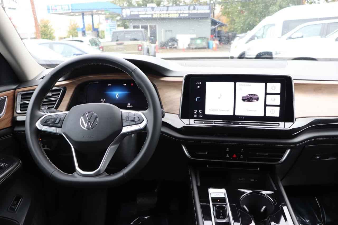 Volkswagen Atlas 2.0T SE w/Technology FWD 2025