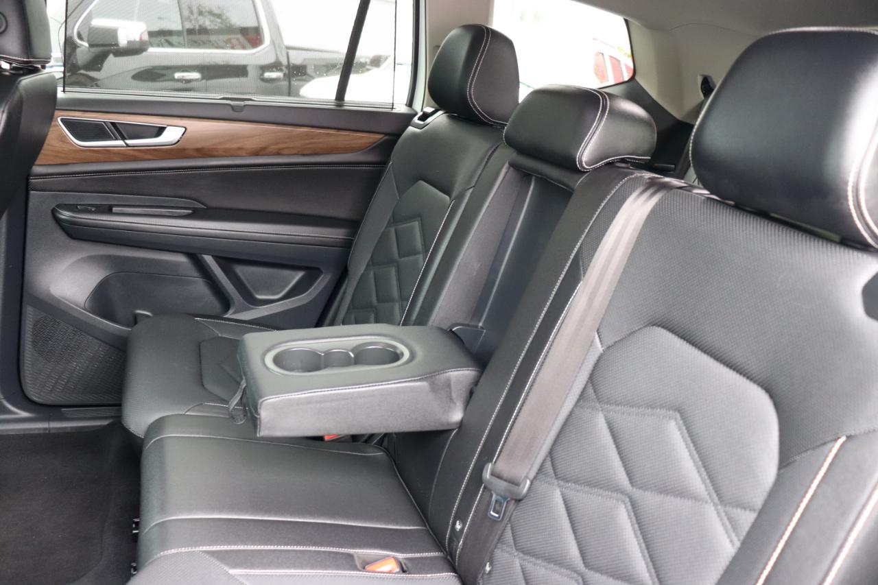 Volkswagen Atlas 2.0T SE w/Technology FWD 2025