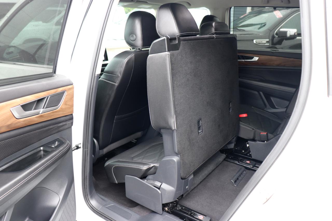 Volkswagen Atlas 2.0T SE w/Technology FWD 2025