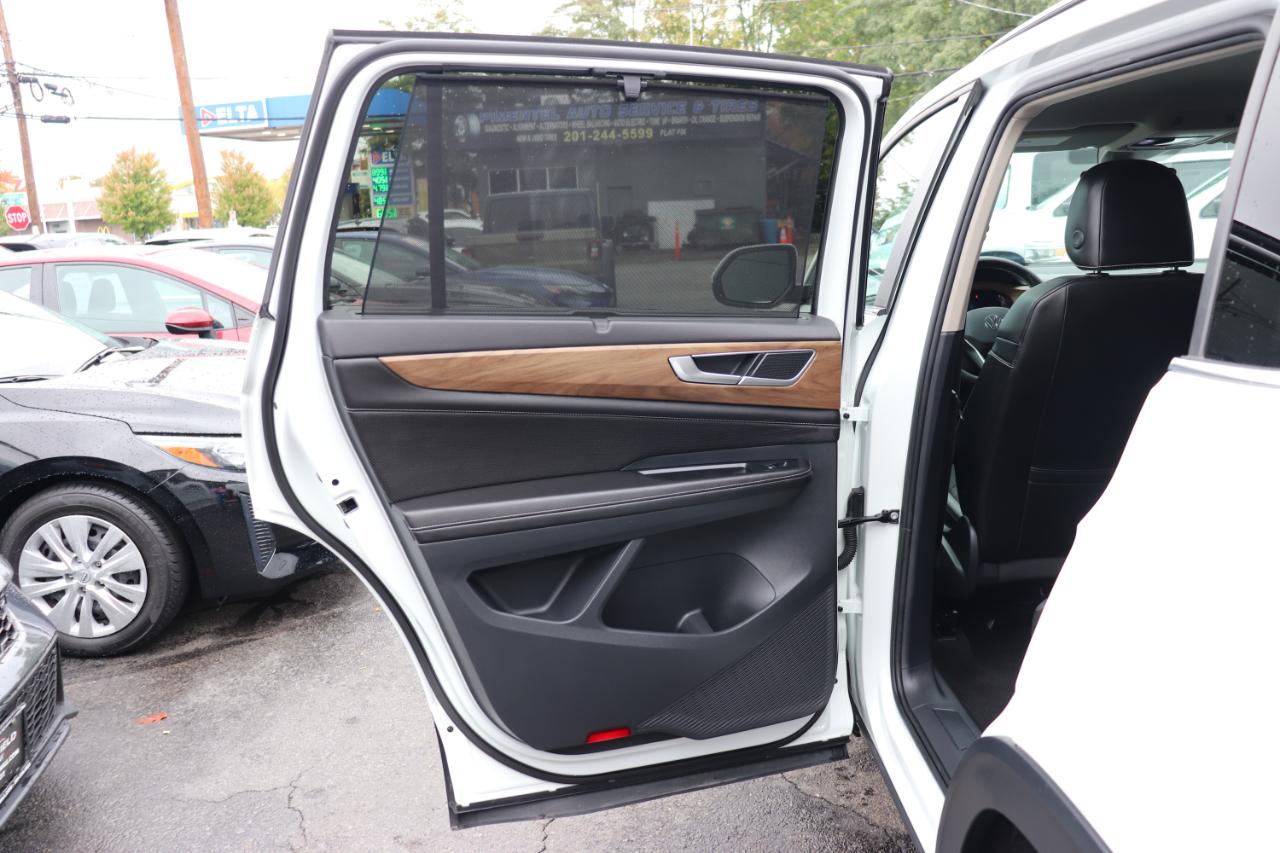 Volkswagen Atlas 2.0T SE w/Technology FWD 2025