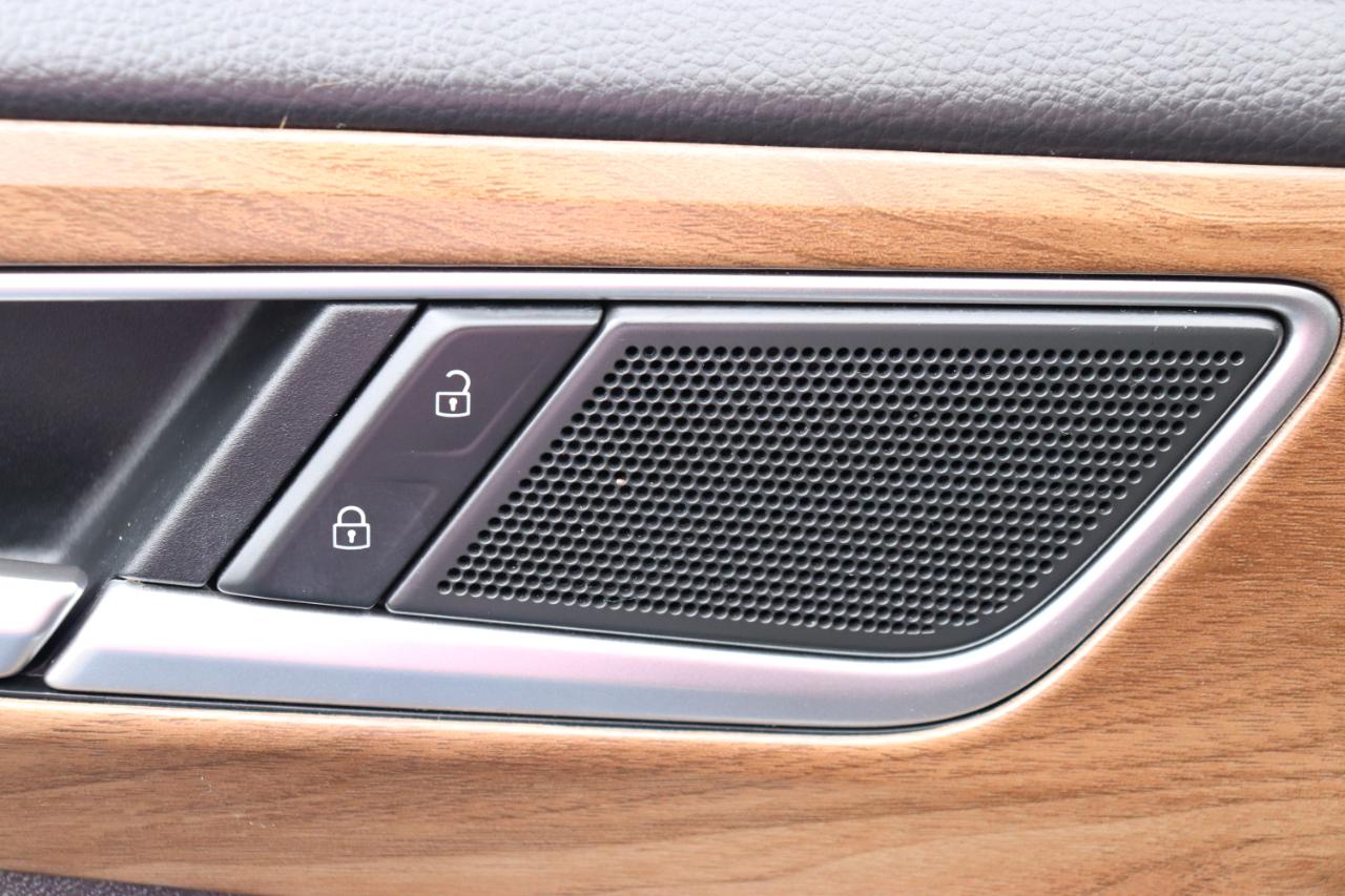 Volkswagen Atlas 2.0T SE w/Technology FWD 2025