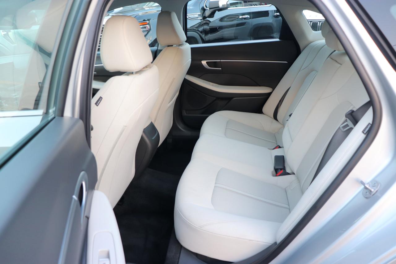 Hyundai Sonata SEL FWD 2025