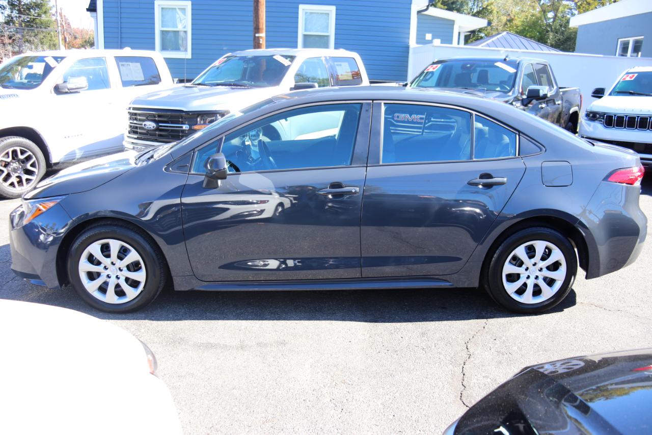 Toyota Corolla LE CVT (Natl) 2026