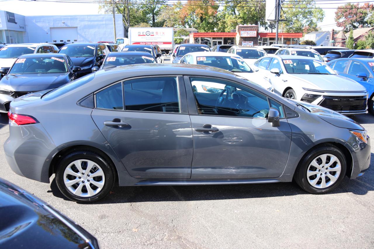 Toyota Corolla LE CVT (Natl) 2026