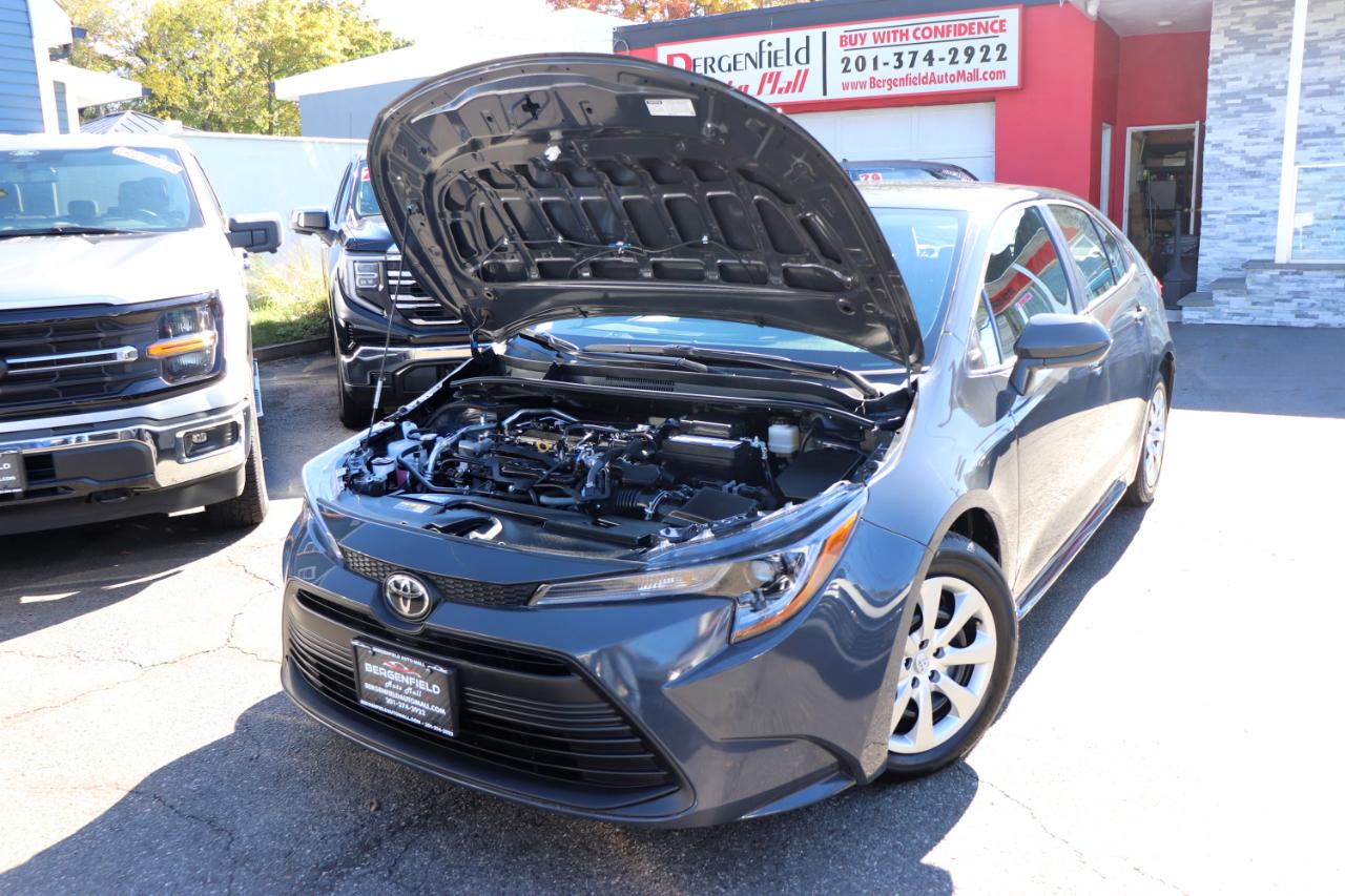 Toyota Corolla LE CVT (Natl) 2026