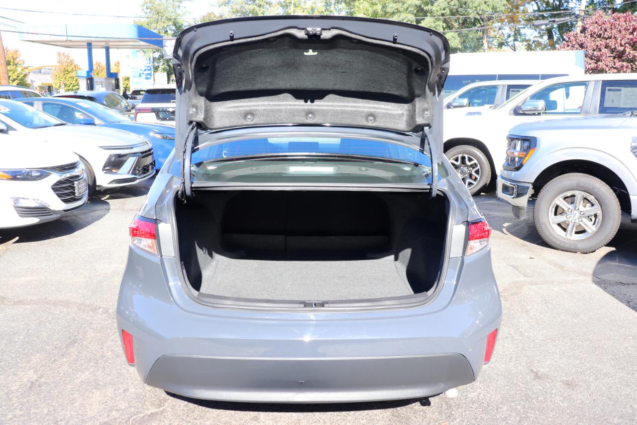 Toyota Corolla LE CVT (Natl) 2026