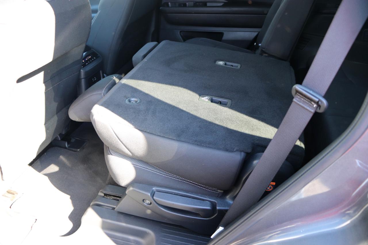 Nissan Pathfinder SV 2WD 2024