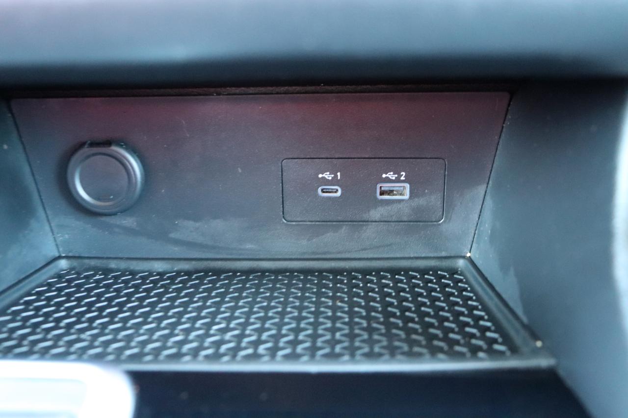 Nissan Pathfinder SV 2WD 2024