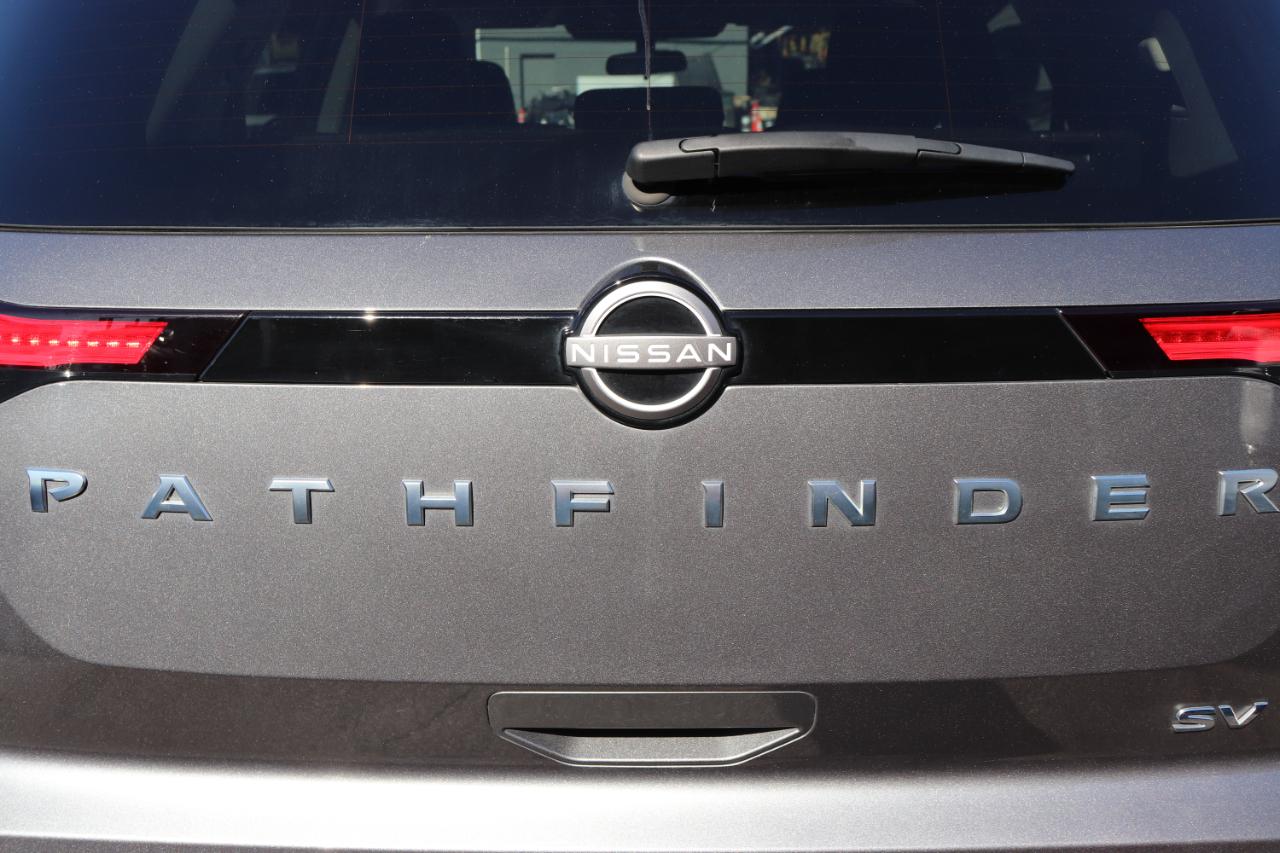 Nissan Pathfinder SV 2WD 2024