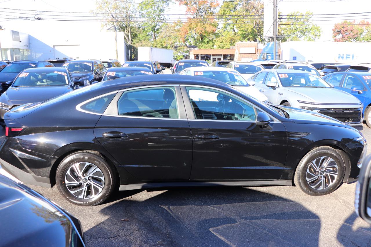 Hyundai Sonata Hybrid Blue FWD 2026