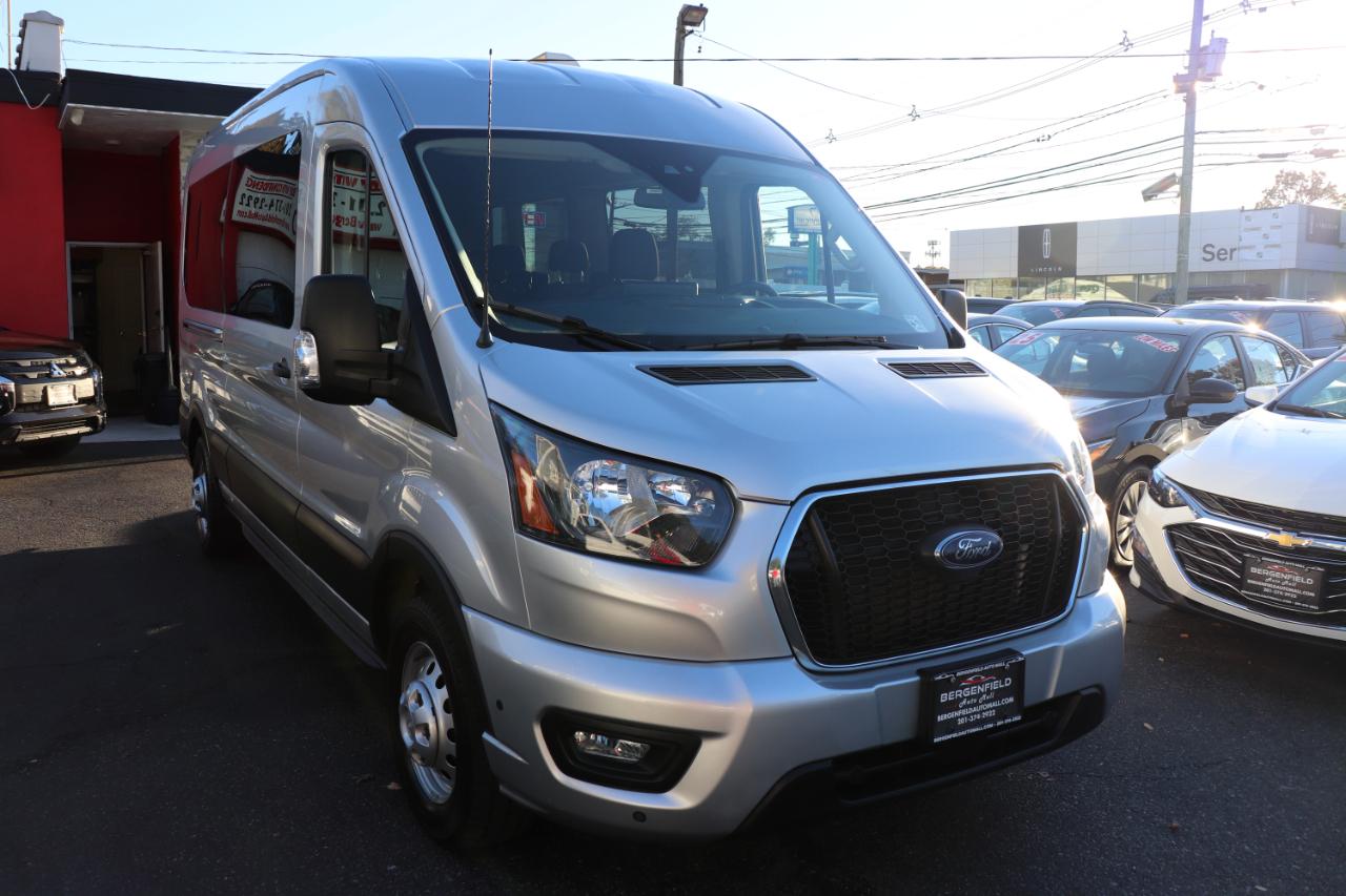 Ford Transit Passenger Wagon T-350 148" Med Roof XLT AWD 2025