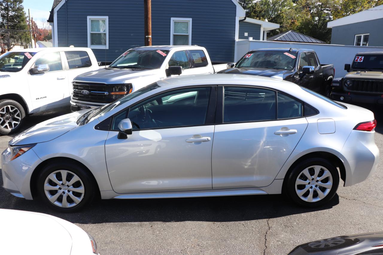 Toyota Corolla LE CVT (Natl) 2026