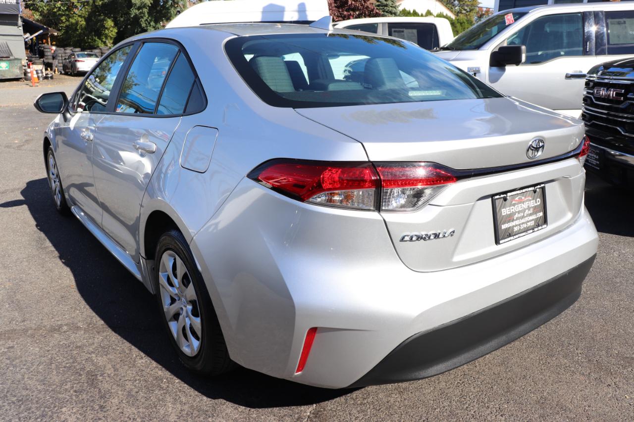 Toyota Corolla LE CVT (Natl) 2026