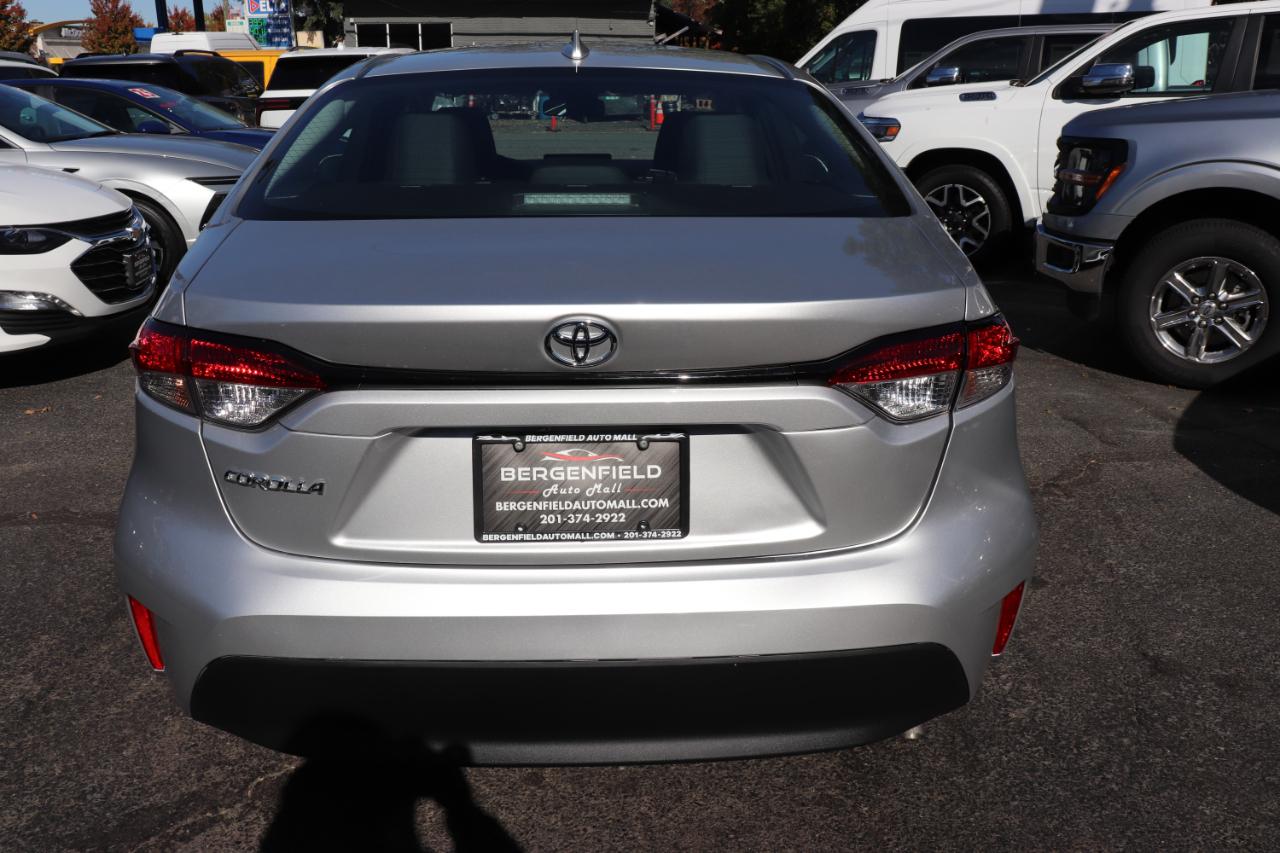 Toyota Corolla LE CVT (Natl) 2026