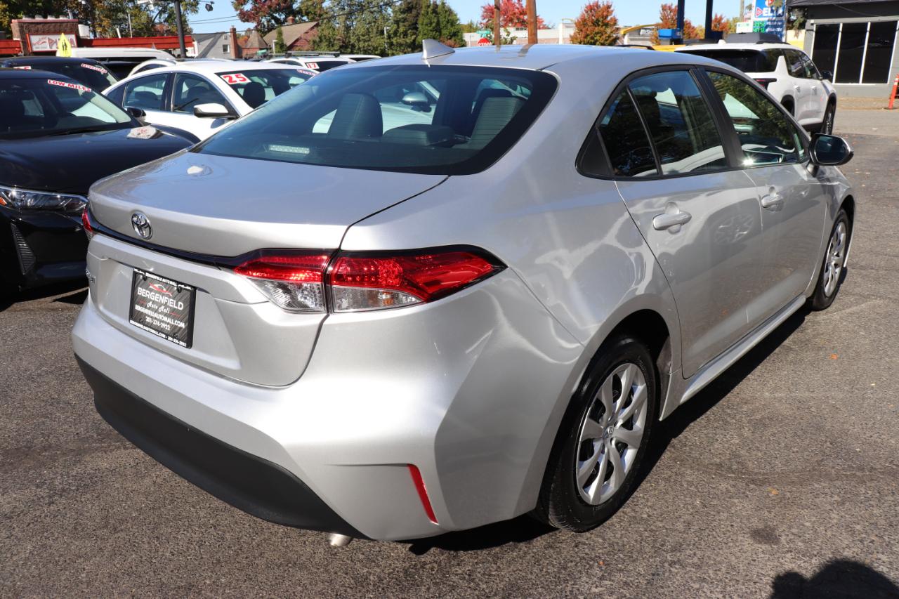 Toyota Corolla LE CVT (Natl) 2026