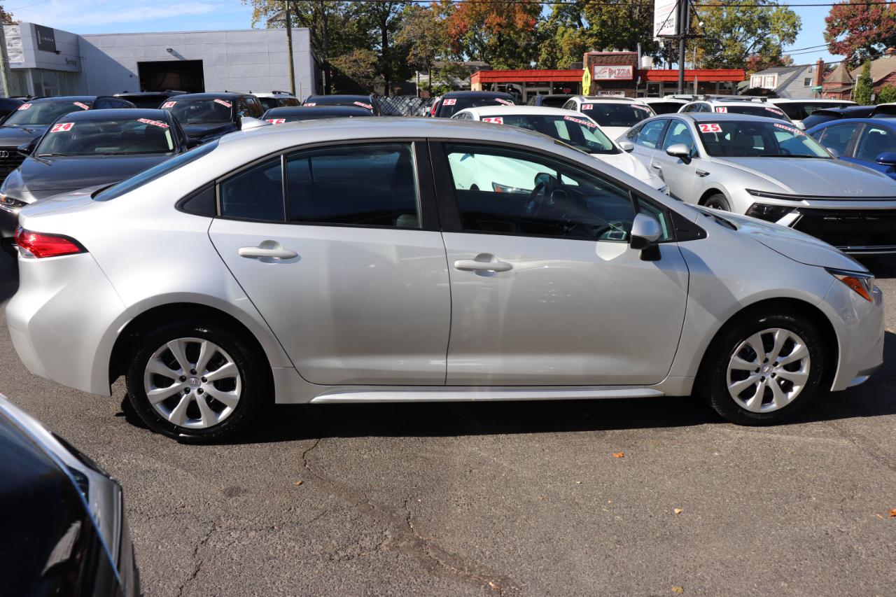 Toyota Corolla LE CVT (Natl) 2026