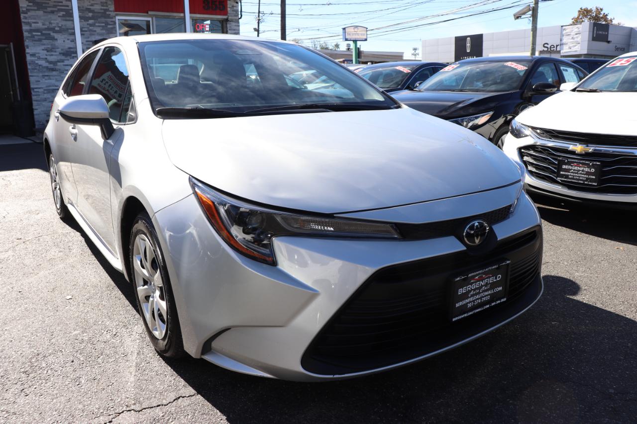 Toyota Corolla LE CVT (Natl) 2026