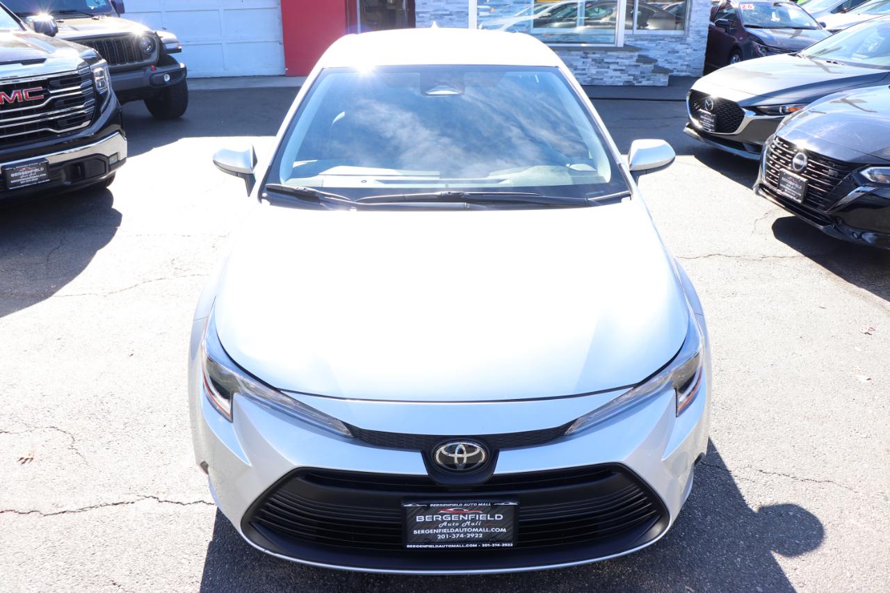 Toyota Corolla LE CVT (Natl) 2026