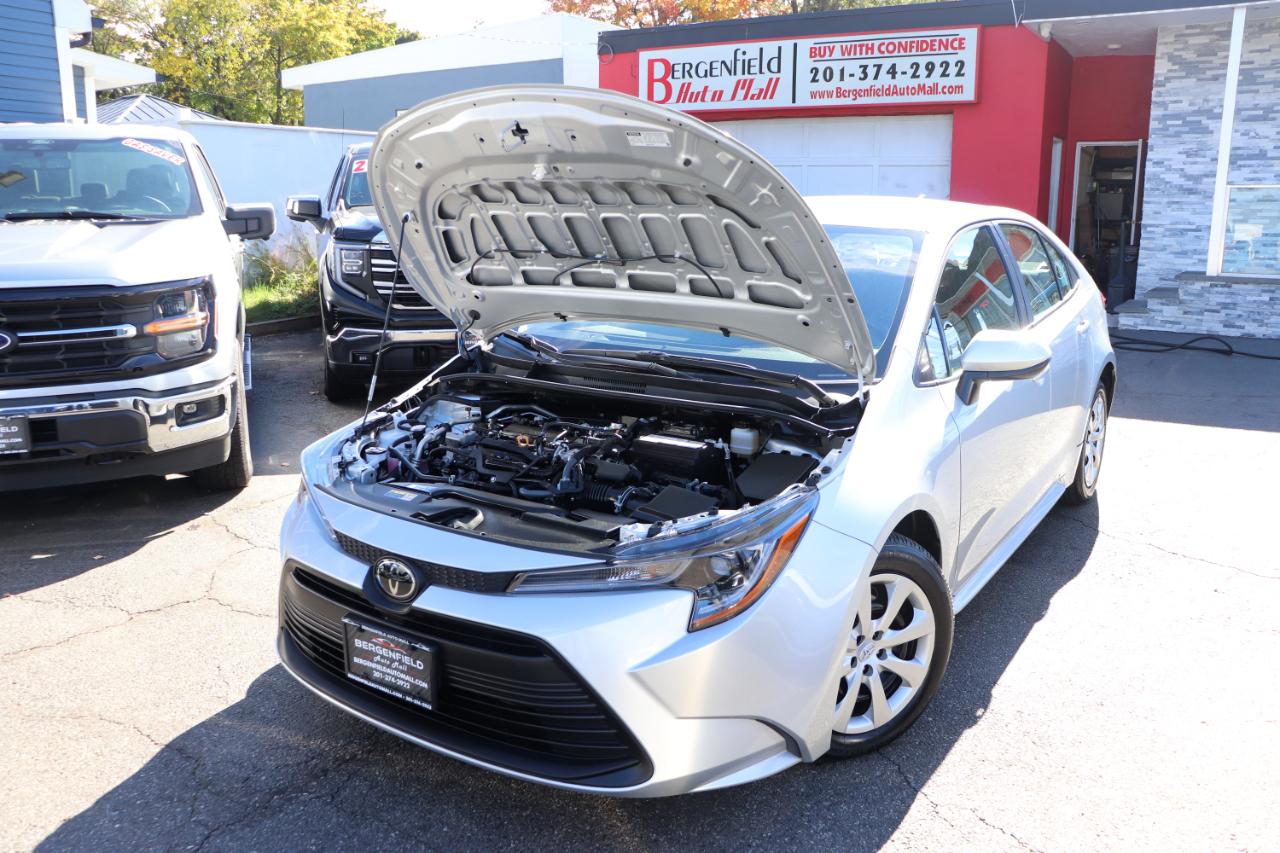 Toyota Corolla LE CVT (Natl) 2026