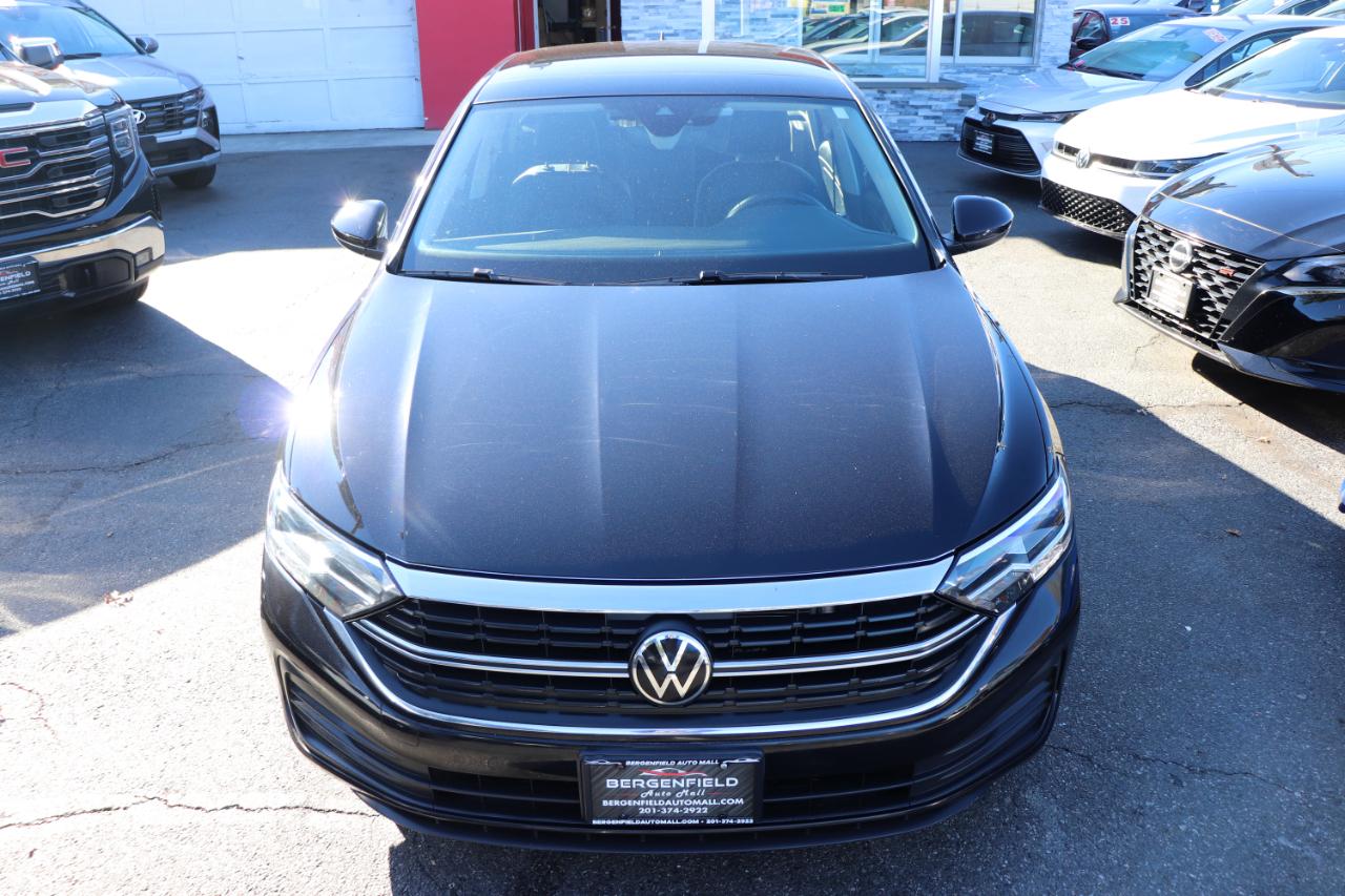 Volkswagen Jetta SE Auto 2024