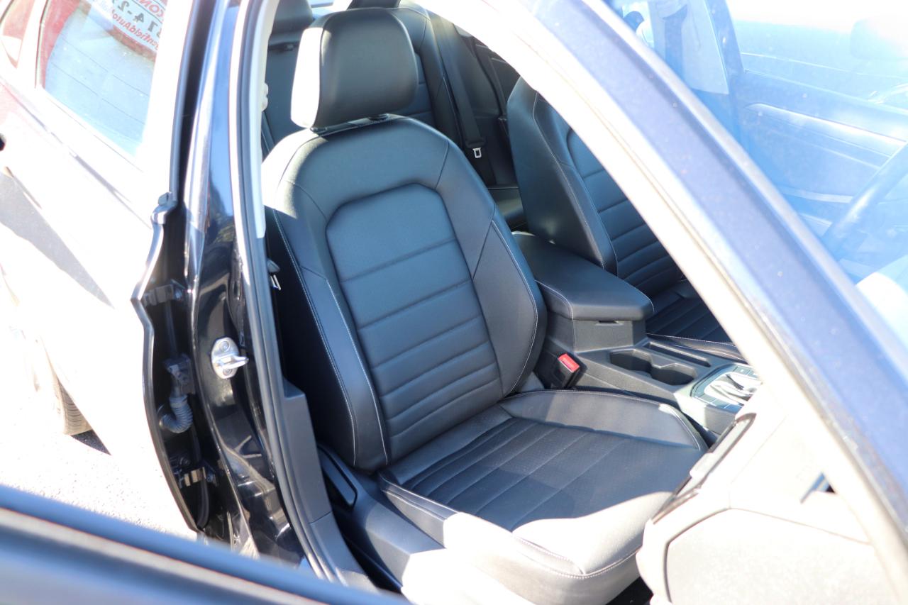 Volkswagen Jetta SE Auto 2024